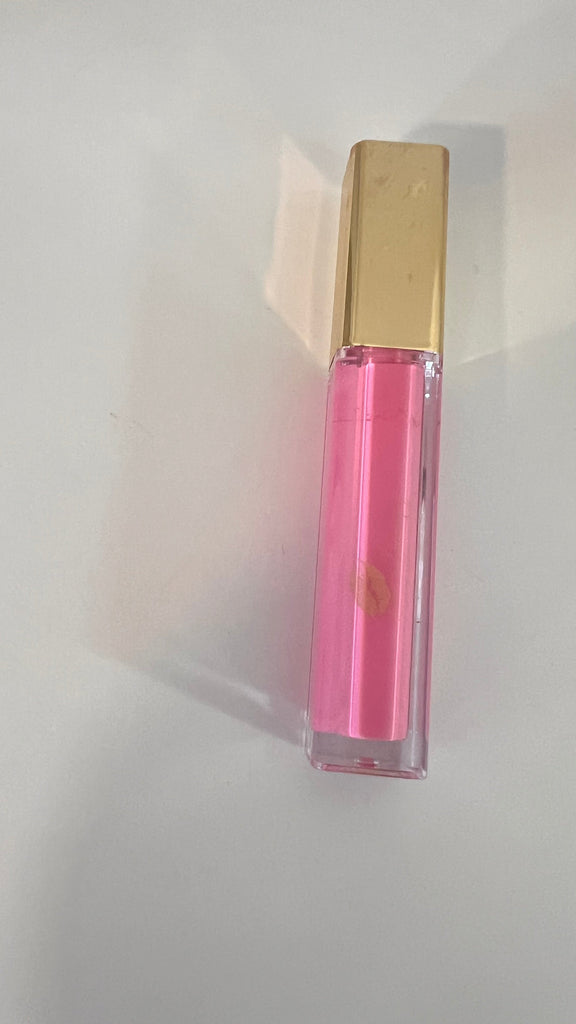 Lip Gloss Gold Label |45 Shades of Long-Lasting Shine - 18 - Tai - Makeup