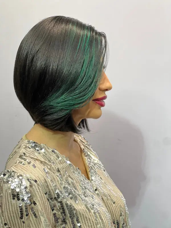 791 - MONA LISA | SYNTHETIC SHORT BOB CUT W/ LEFT PART AND HIGHLIGHTS Wigs LE' HOST HAIR & WIGS FH2T1B/GN  